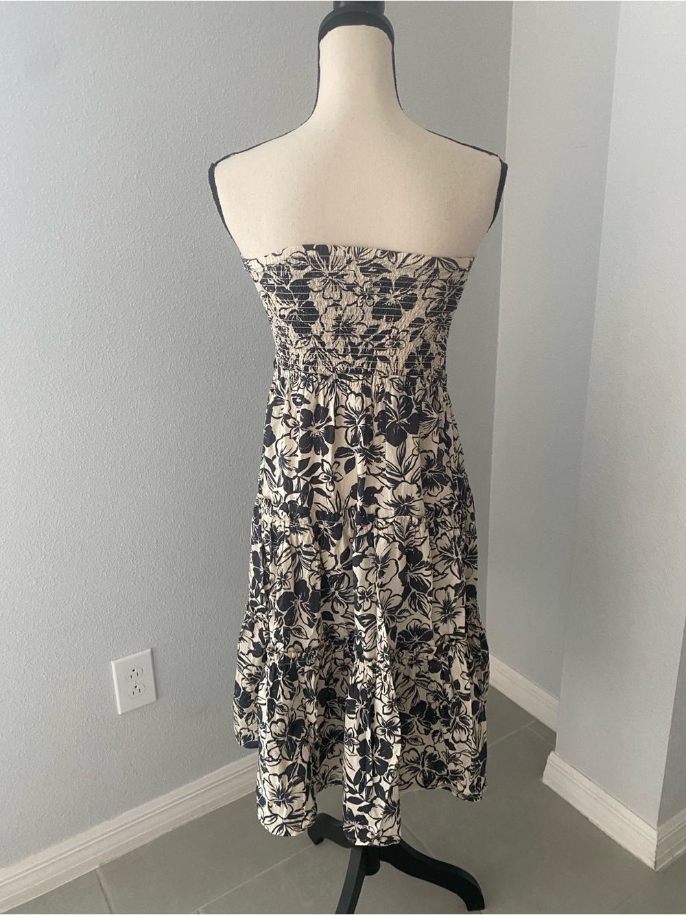 AMERICAN EAGLE Women strapless, floral print sundress | S - Picture 6 of 11